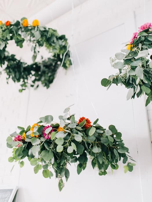 Ślubne DIY - Żyrandole kwiatowe